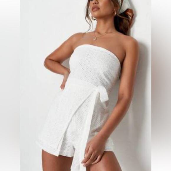 missguided broderie bandeau wrap over playsuit size 8 NWT - Picture 1 of 5